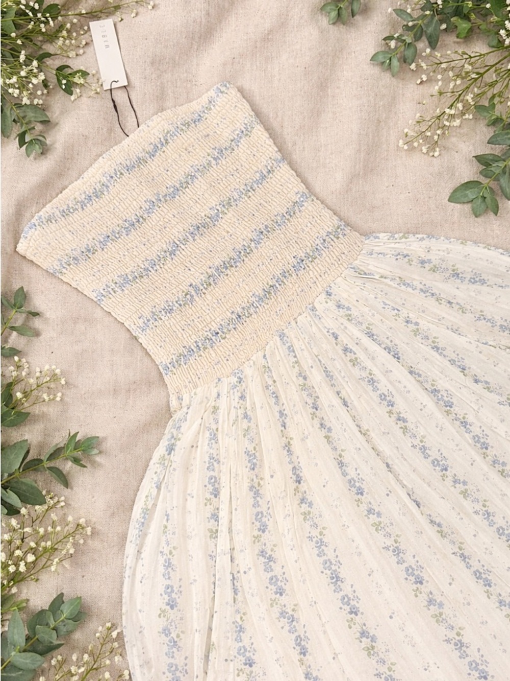 Soft garden cottagecore smocked dress 🤍🌿